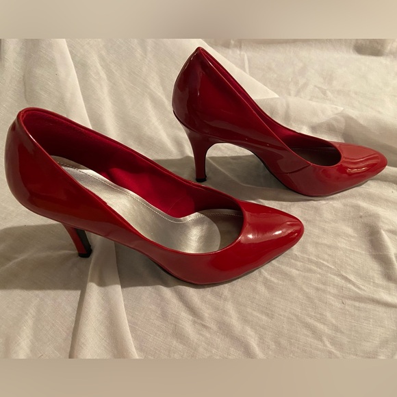 Fioni Red Hilt Patent Heels sz 8.5 - Picture 3 of 11